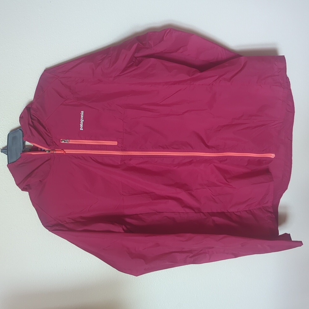 Never been worn Patagonia runners lightweight jacket